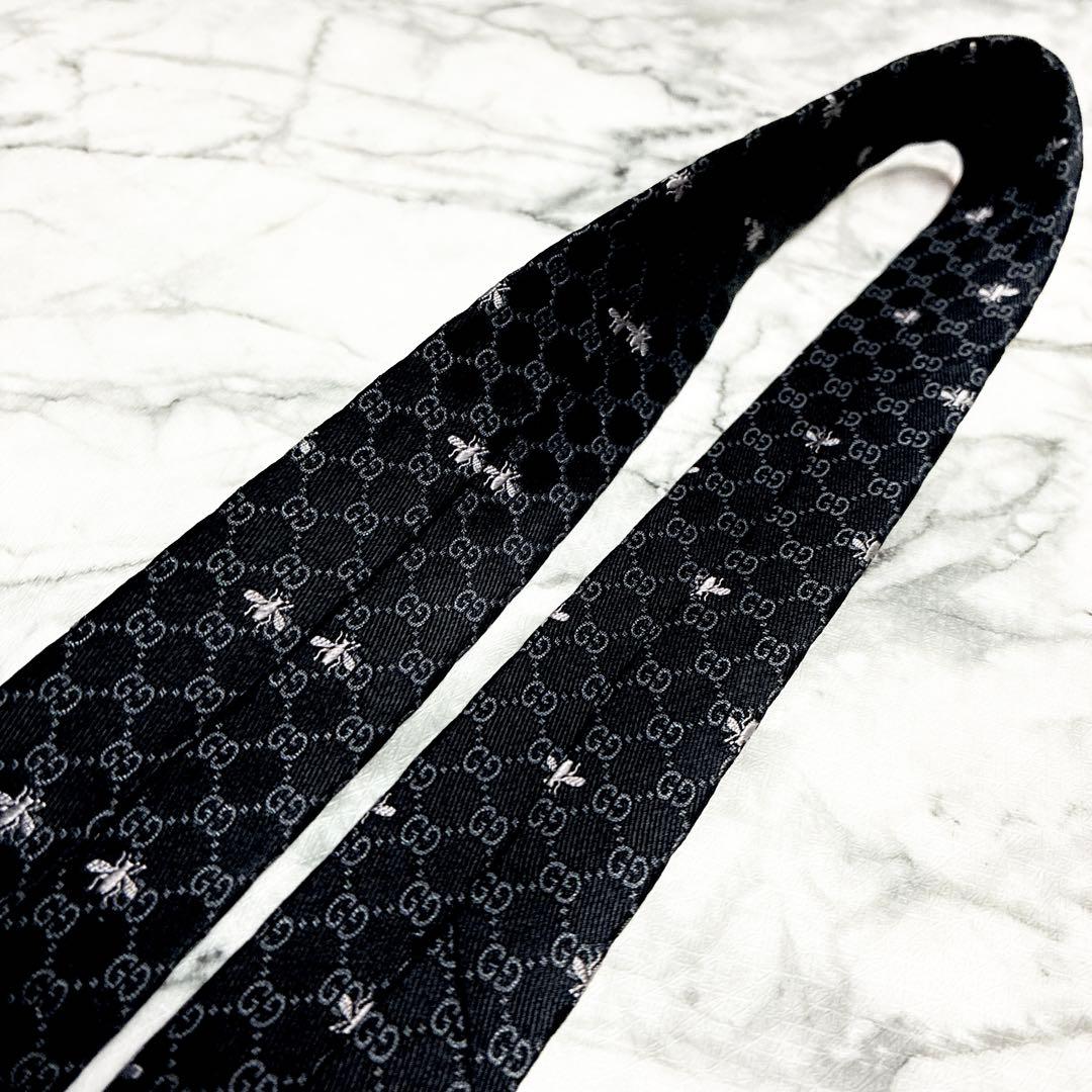 ✨未使用クラス✨GUCCI 現行　GG柄✖️蜂総柄　人気のブラック　ネクタイ