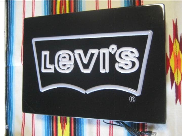 マ*ん様 LEVI'S 　 ノベルティー 電飾サイン 　長期保管品・未開封・新品