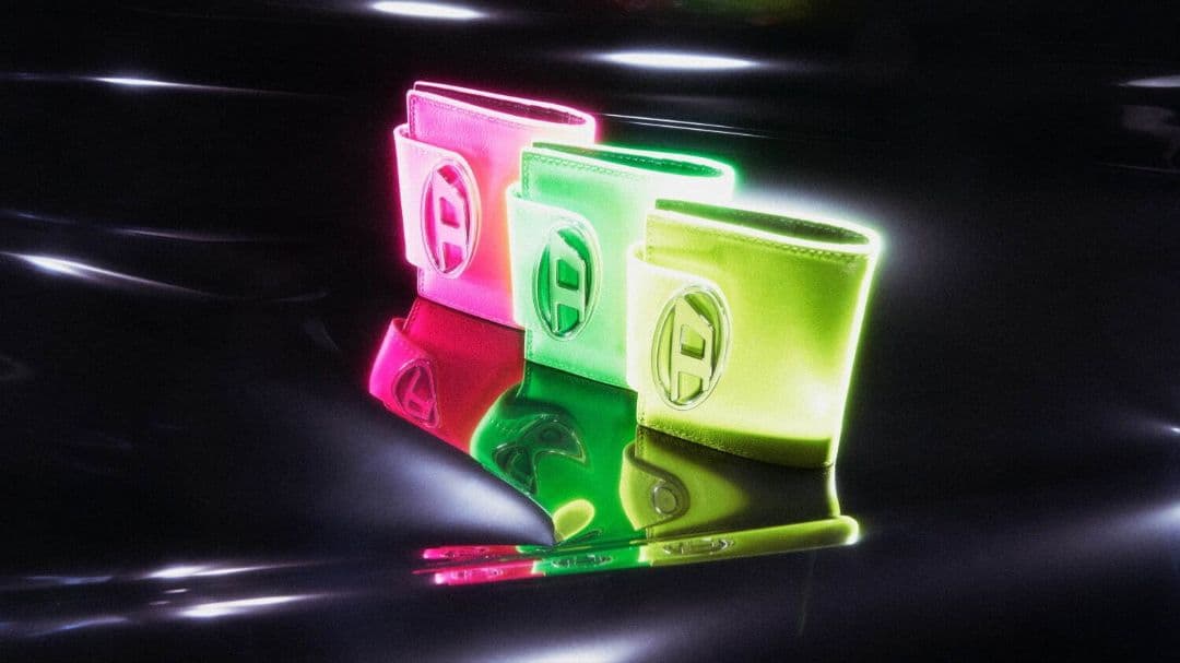 DIESEL ワンダーカミール 2つ折り財布 黄色 コンパクトウォレット 訳あり