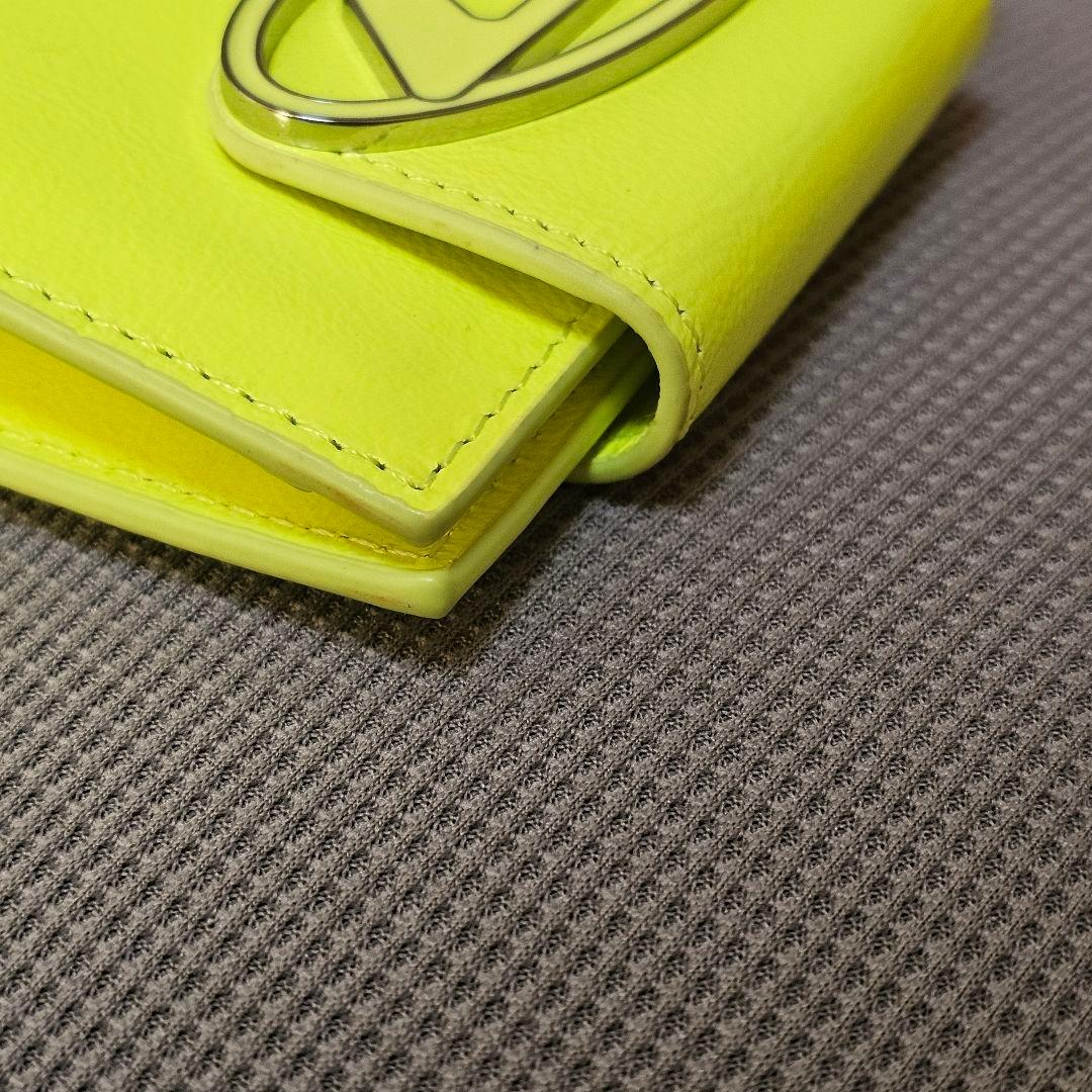 DIESEL ワンダーカミール 2つ折り財布 黄色 コンパクトウォレット 訳あり