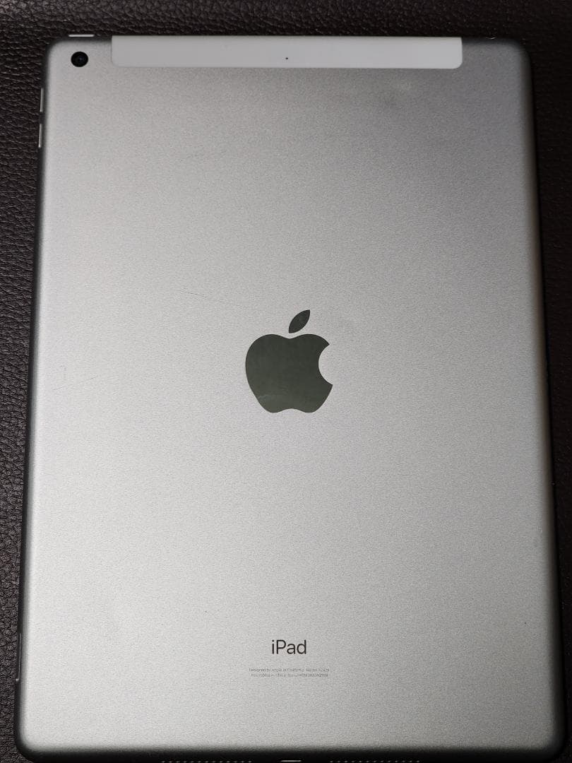 iPad 第8世代 32GB WI-fi+Cellularモデル シルバー