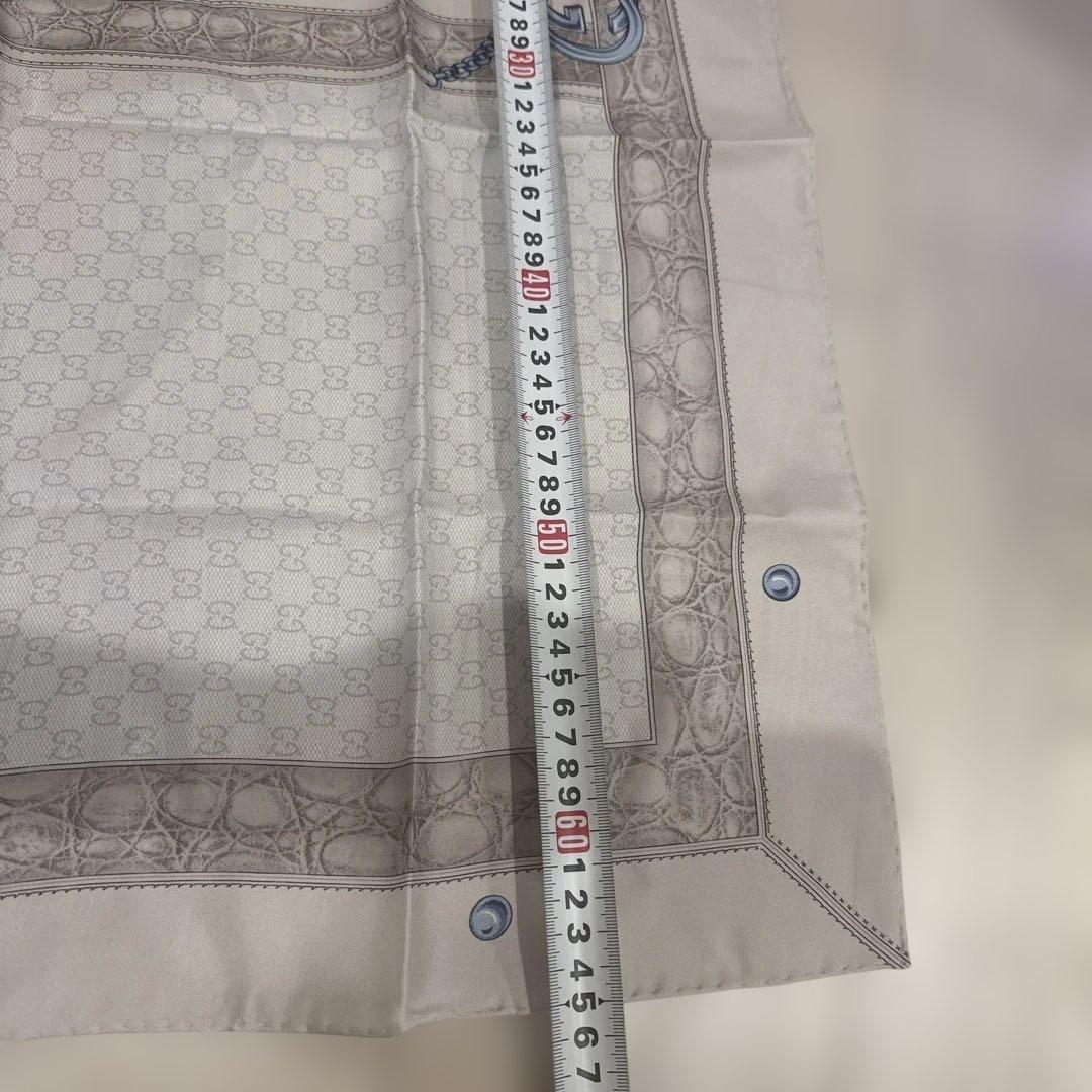 GUCCI ホワイト スカーフ ロゴ入り　koki さん専用