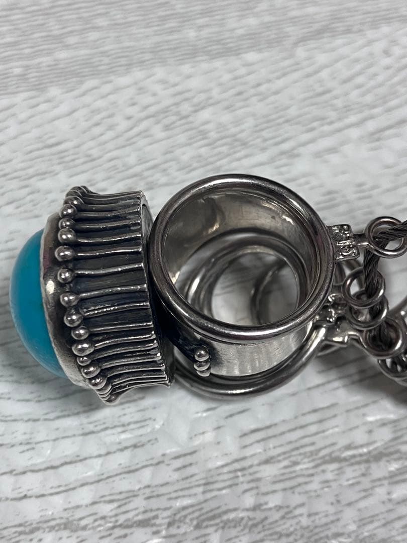 SILVER ターコイズ 。リング.(昭和)SILVER 刻印。ずっしり重い。