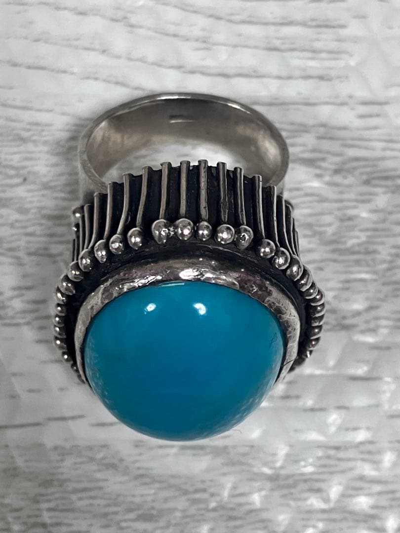SILVER ターコイズ 。リング.(昭和)SILVER 刻印。ずっしり重い。