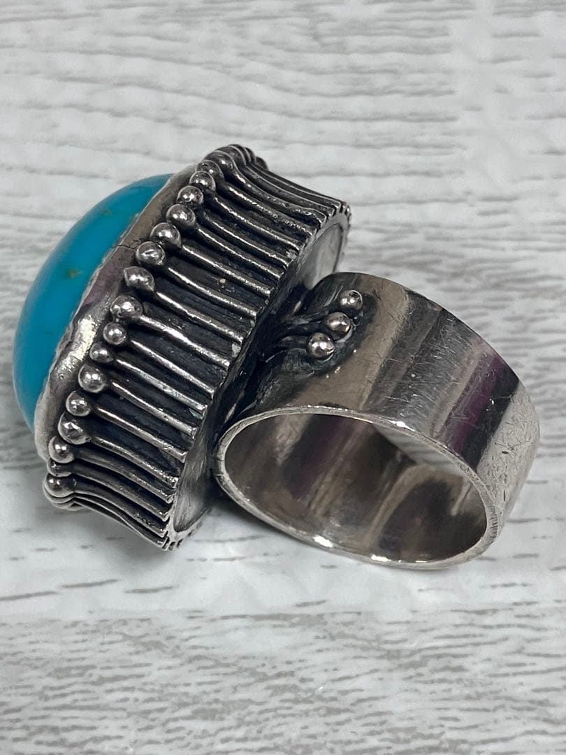 SILVER ターコイズ 。リング.(昭和)SILVER 刻印。ずっしり重い。