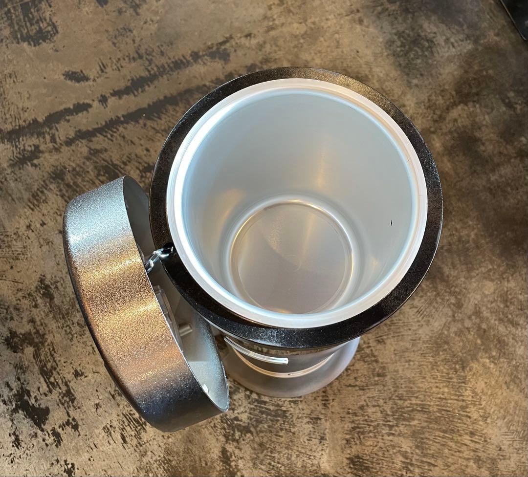 ステンレス製 置き型灰皿 蓋付き JT灰皿 新品未使用