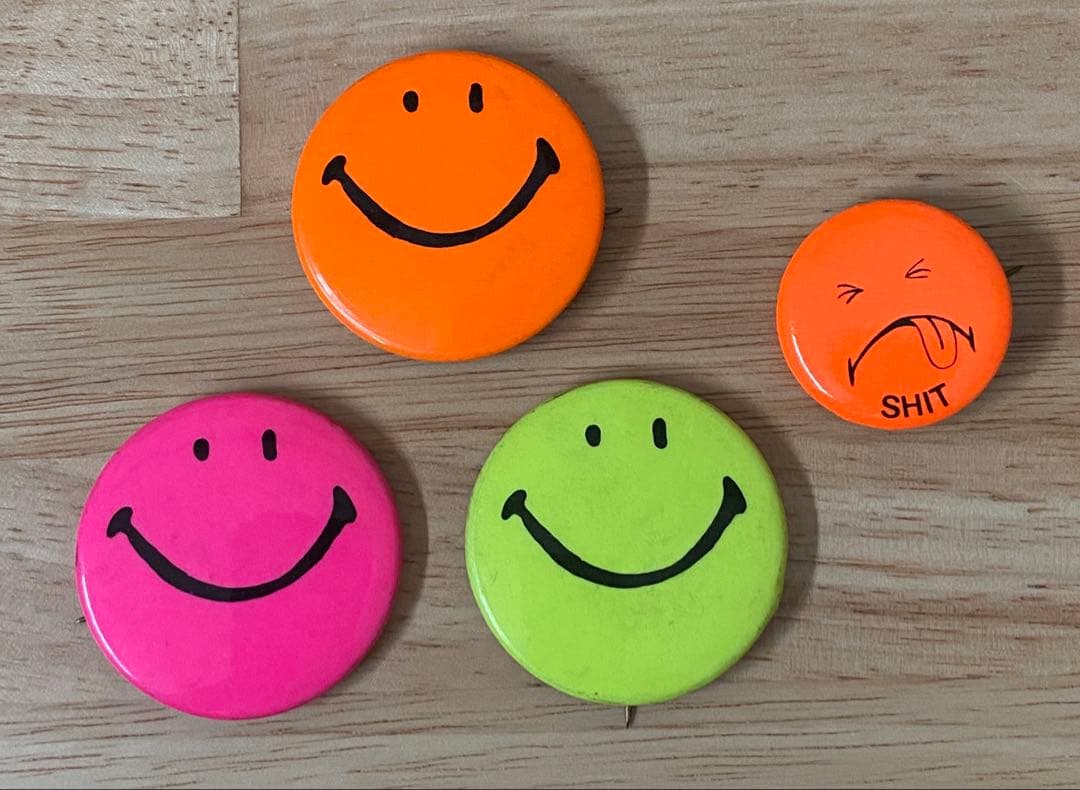 60's 70's ヴィンテージ vintage SHIT スマイリー 缶バッジ