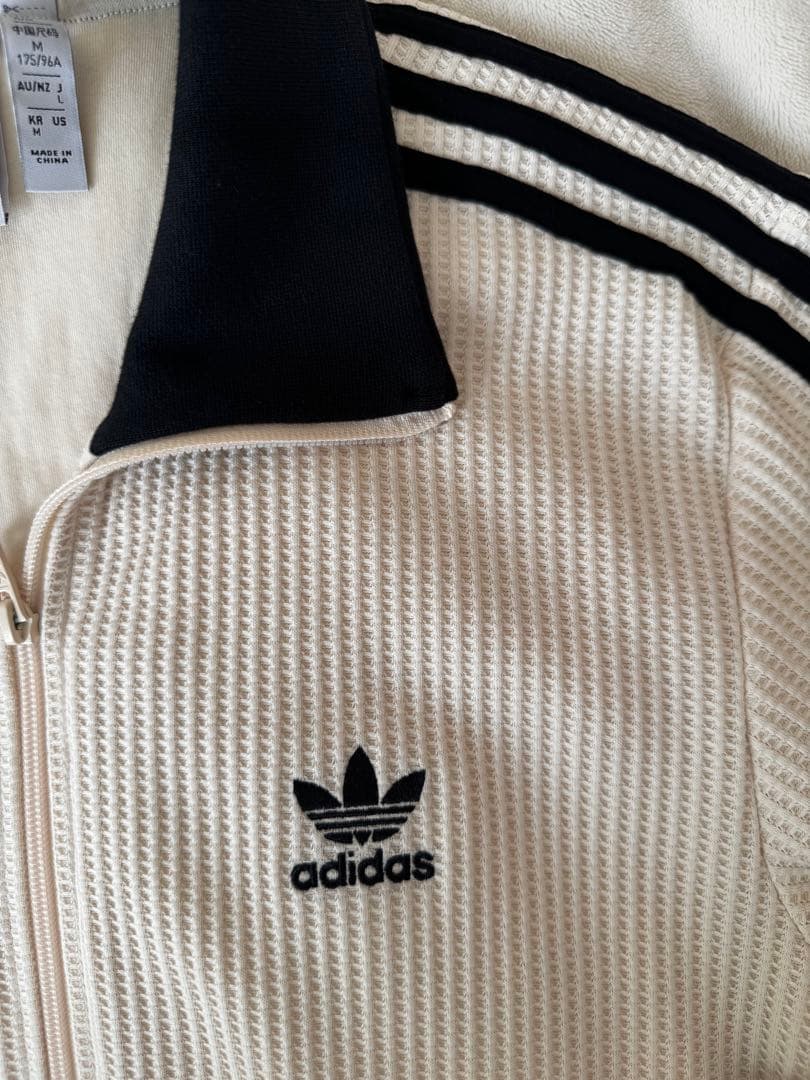 adidas アディカラー　ワッフルクラシックトラックトップ