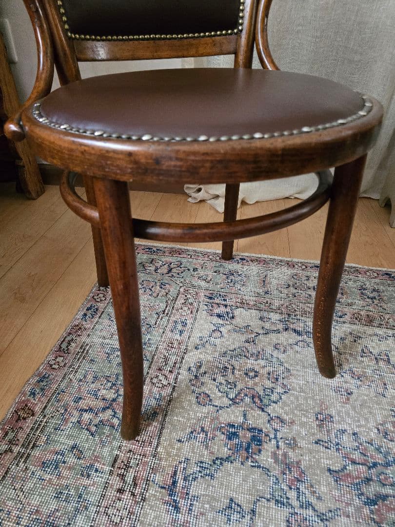 イギリスアンティーク　アームチェア　ベントウッドチェア