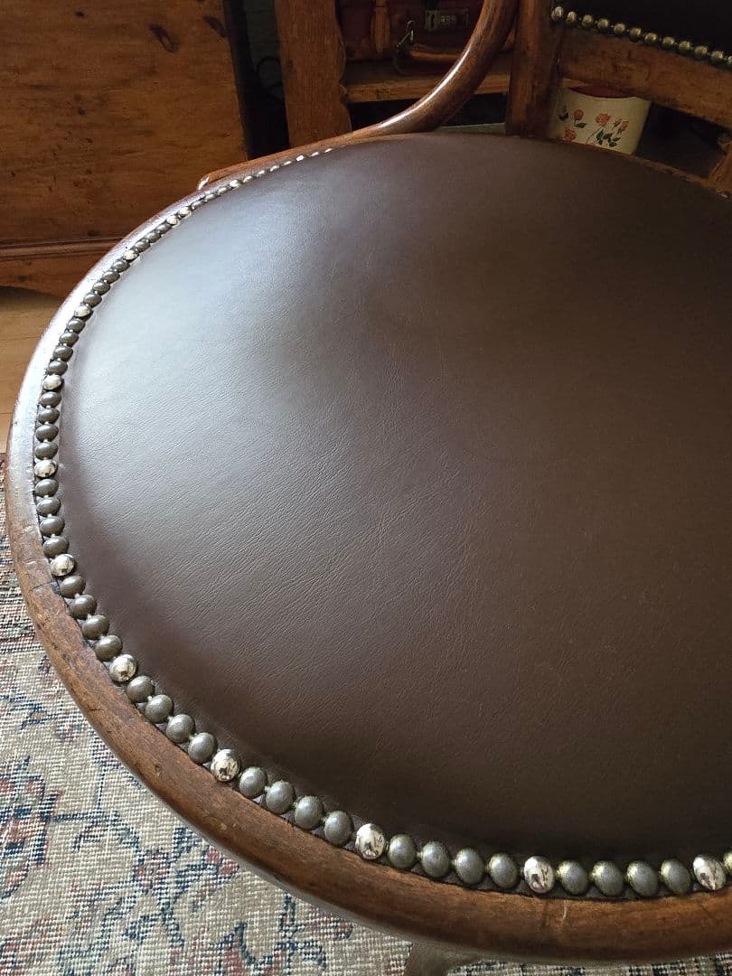 イギリスアンティーク　アームチェア　ベントウッドチェア