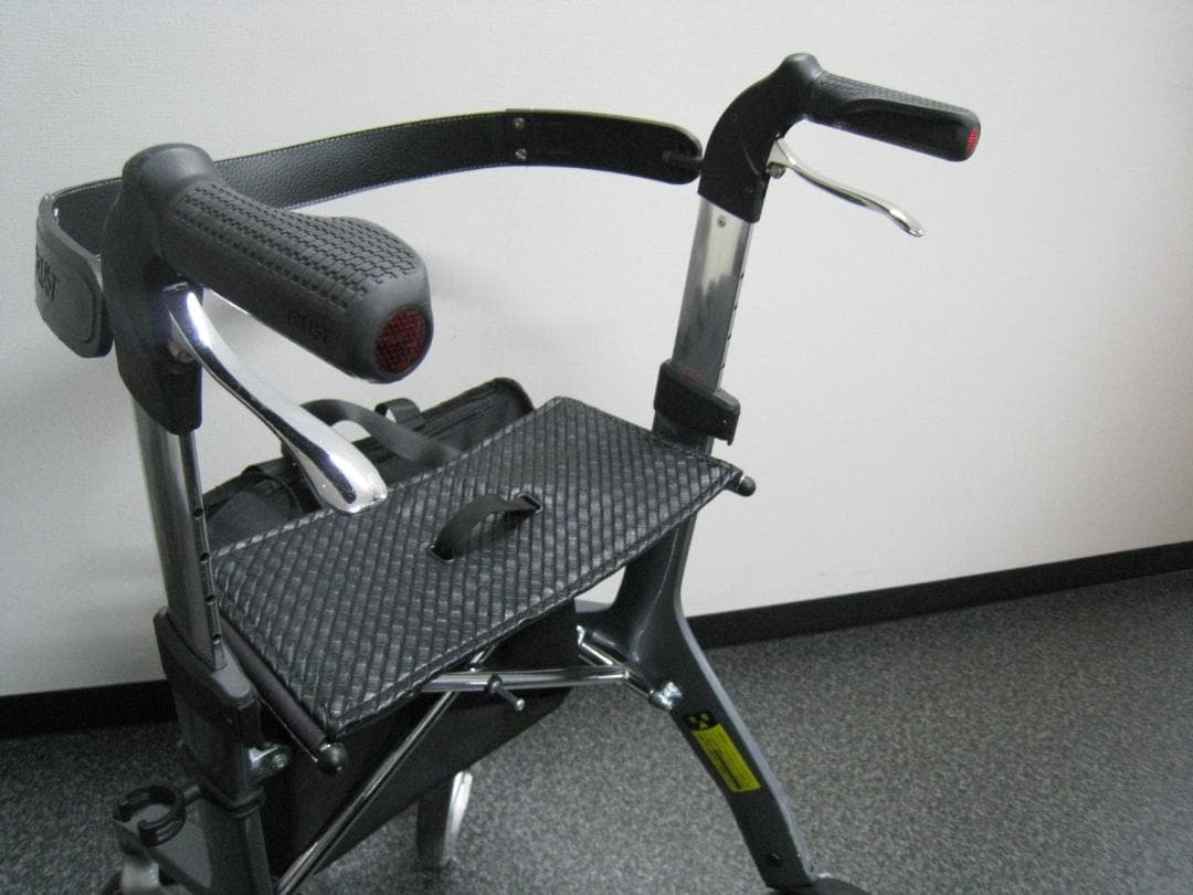 トラストケアウォーカー レッツフライ 歩行車 シルバーカー 竹虎