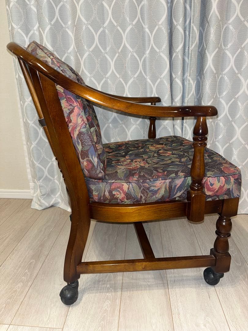 RIPコロニアル アームチェアー キャスター付