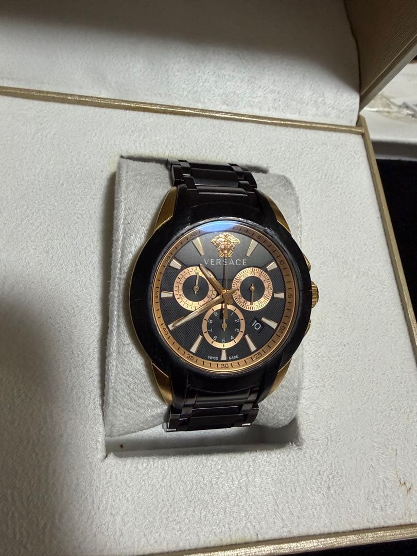 VERSACE 時計　ヴェルサーチェ キャラクタークロノ / VEM800418