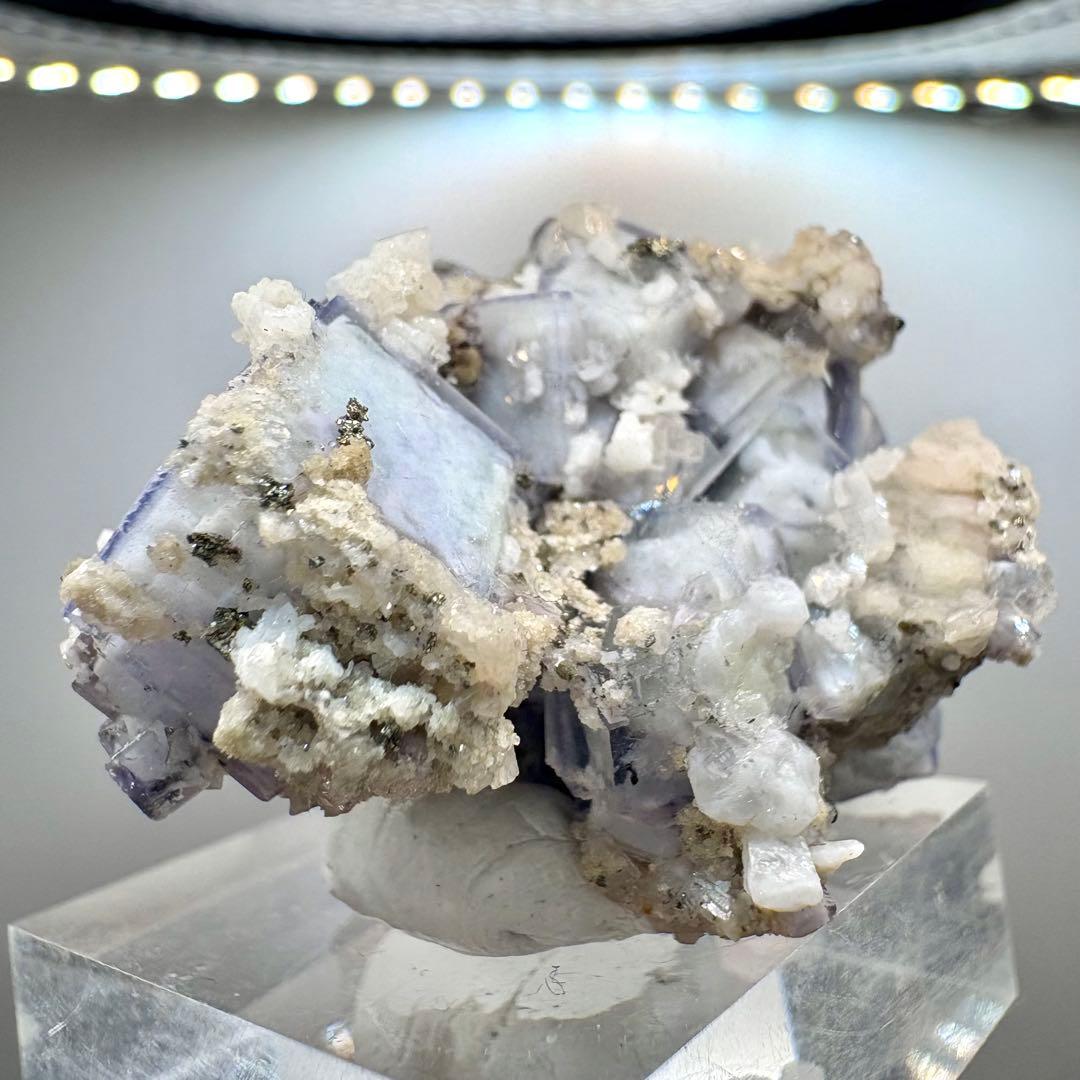 600 中国 ヤオガンシャン産　ポーセリンフローライト