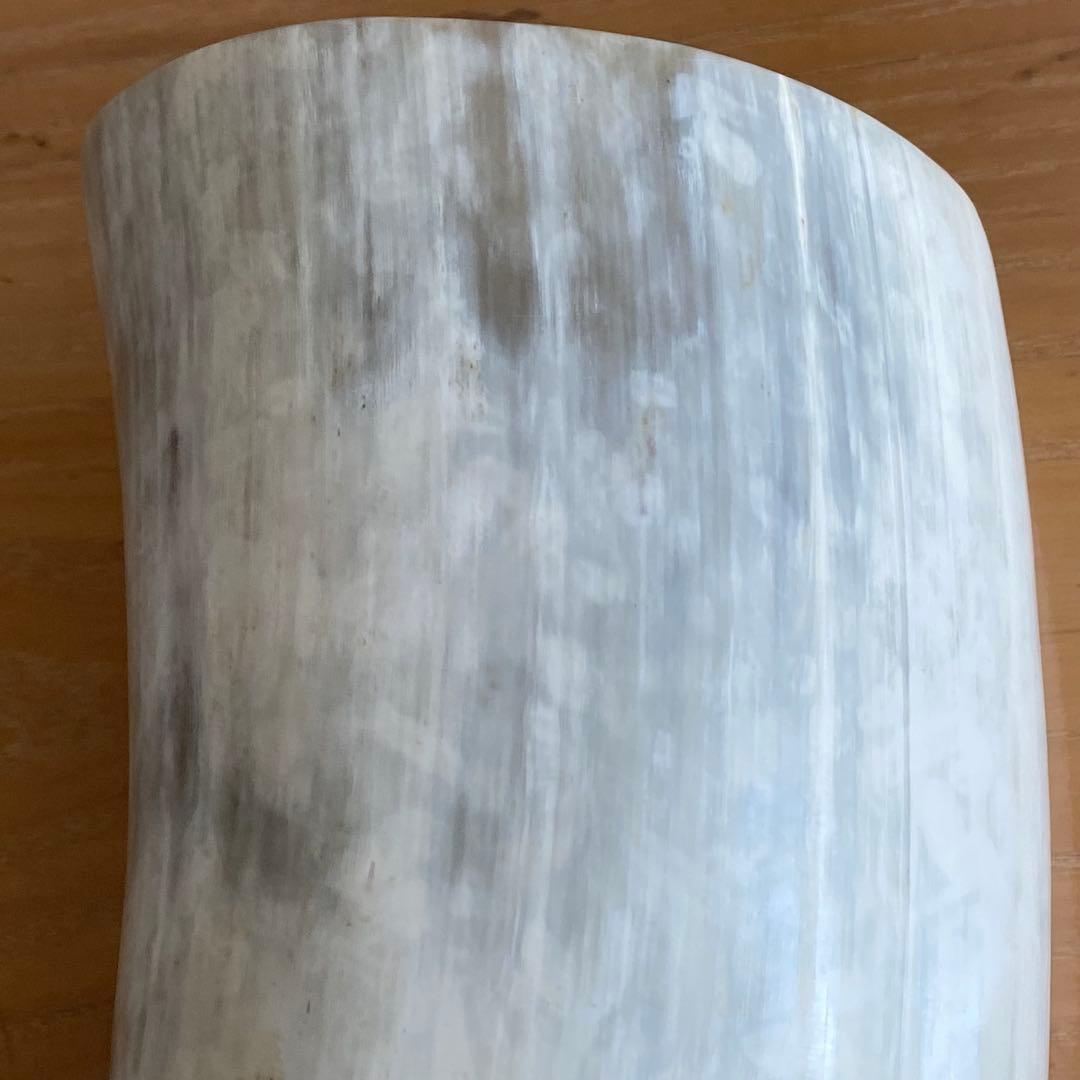 ジヤ・ケニアカウホーンベース牛角花器　水牛の角フラワーベースファーマーズテーブル