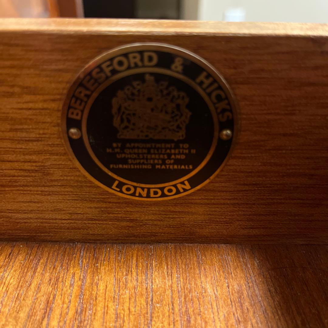 イギリスアンティーク　ドロップリーフテーブル　BERESFORD&HICKS