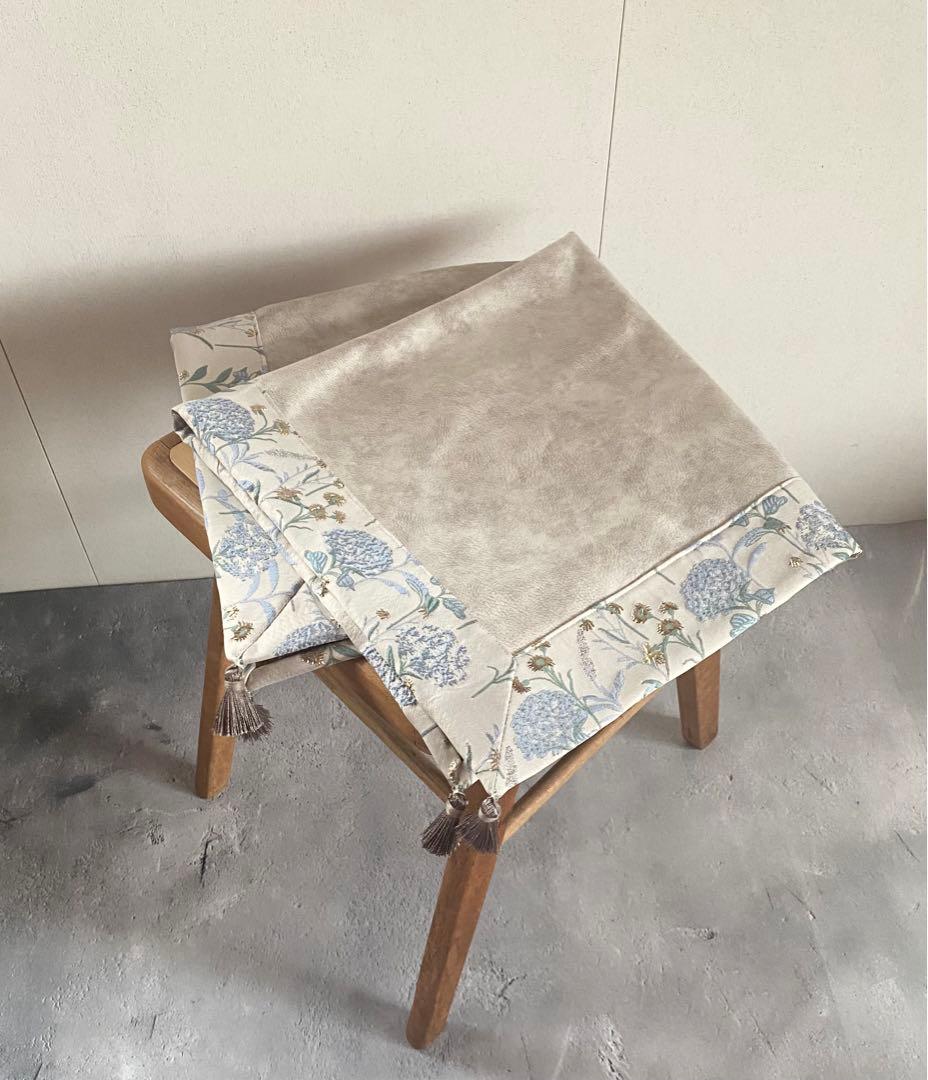 【再再再販】花柄ジャガード生地のハンドメイドタロットクロス