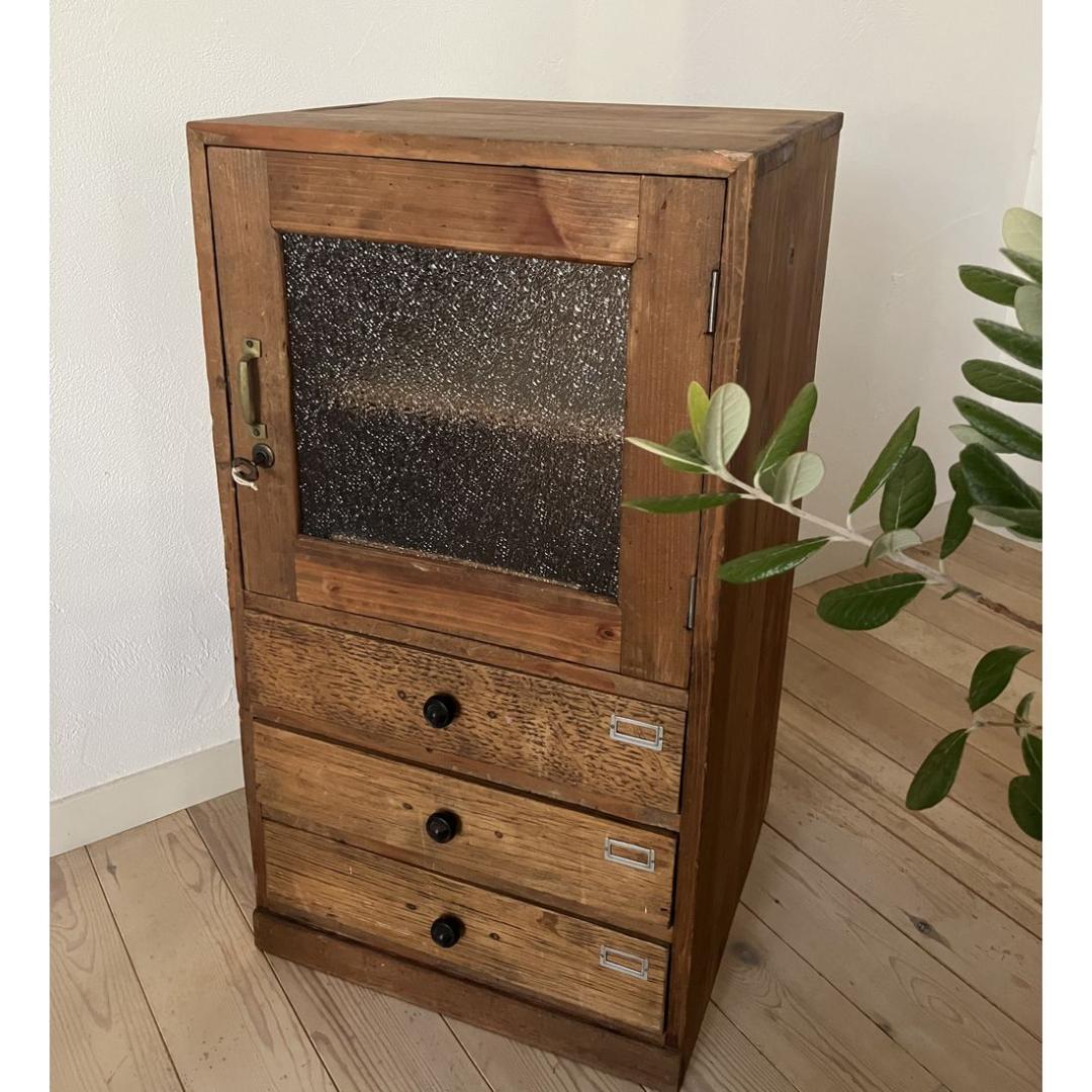 昭和レトロ 古い木製収納棚 ダイヤガラス キャビネット アンティーク 古道具