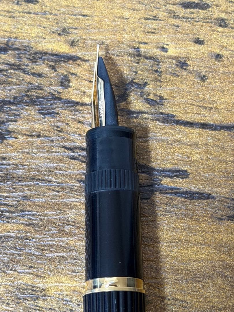 試筆のみ　1979年製　初代　ジャスタス　14金　万年筆　パイロット　嵌合式　F