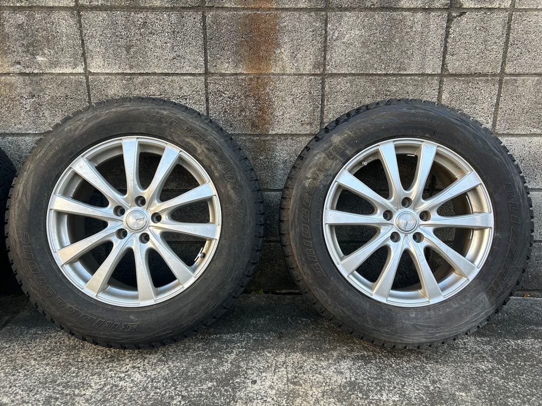 235/65R18 ブリヂストンBLIZZAK DM-V1 スタッドレス4本