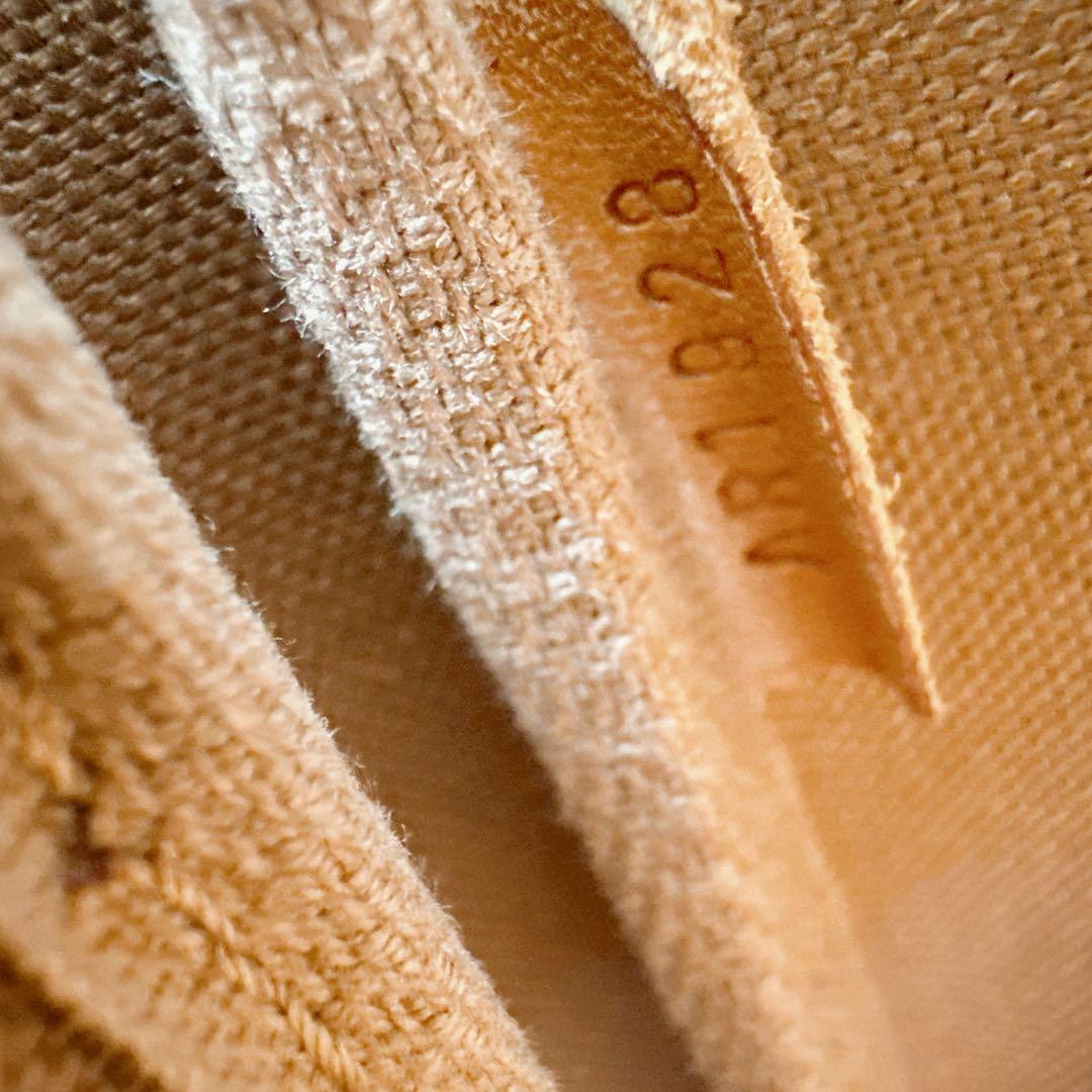 ルイヴィトン　モノグラム　ポシェットアクセソワール　AR1928