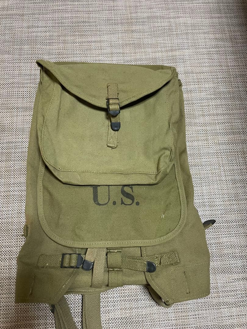 U.S.ロゴ付きオリーブドラブバックパック