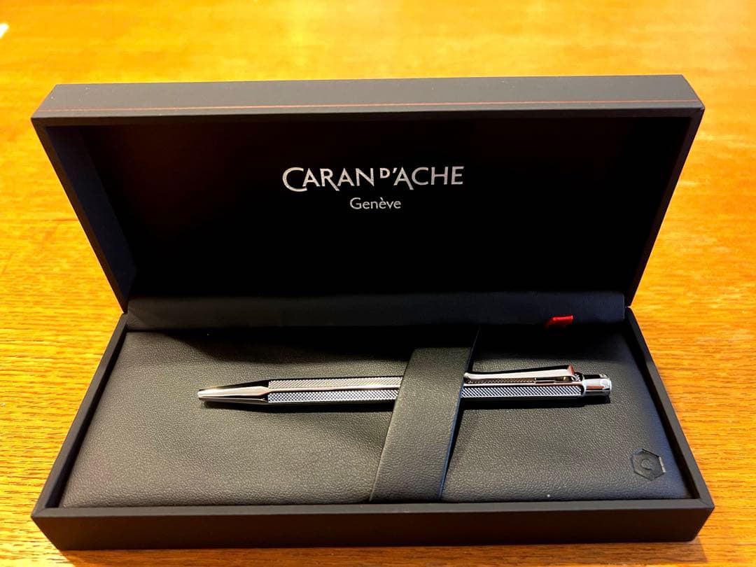 こ*す様 CARAN D'ACHE カランダッシュ　エクリドール　レトロシルバー