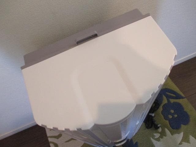 美品　トヨトミ　窓用エアコン　低騒音モデル　TIW-A1624 　2024年製