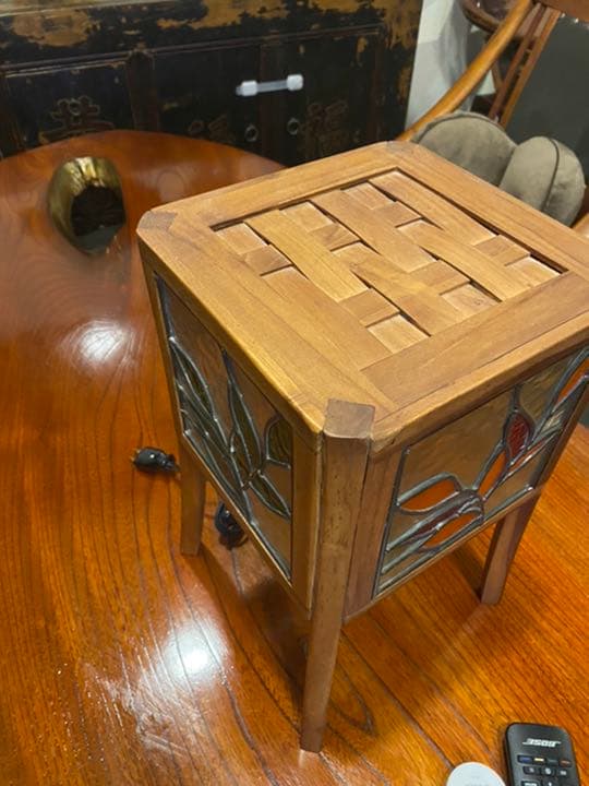 ステンドグラス　卓上ライト