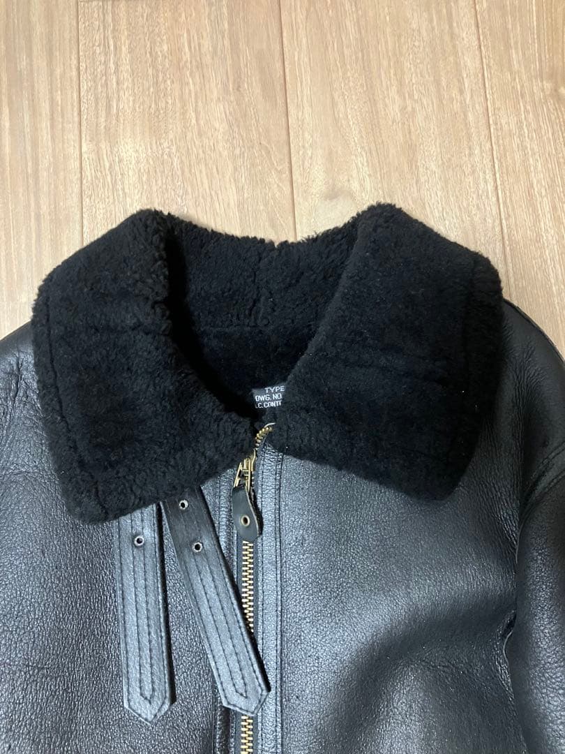 美品　AVIREX　B3 ムートンレザージャケット サイズ38 黒