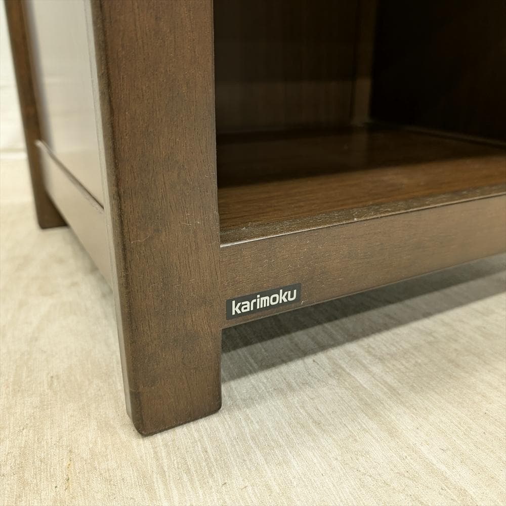 美品　カリモク　天然木　サイドテーブル　ナイトテーブル　ベットサイド　花台　収納