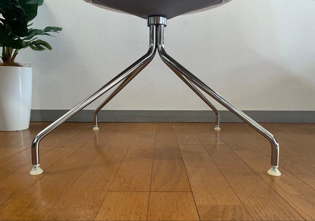 イタリア　arper アルペール　カティファ　チェア ② モダン　回転脚　美品