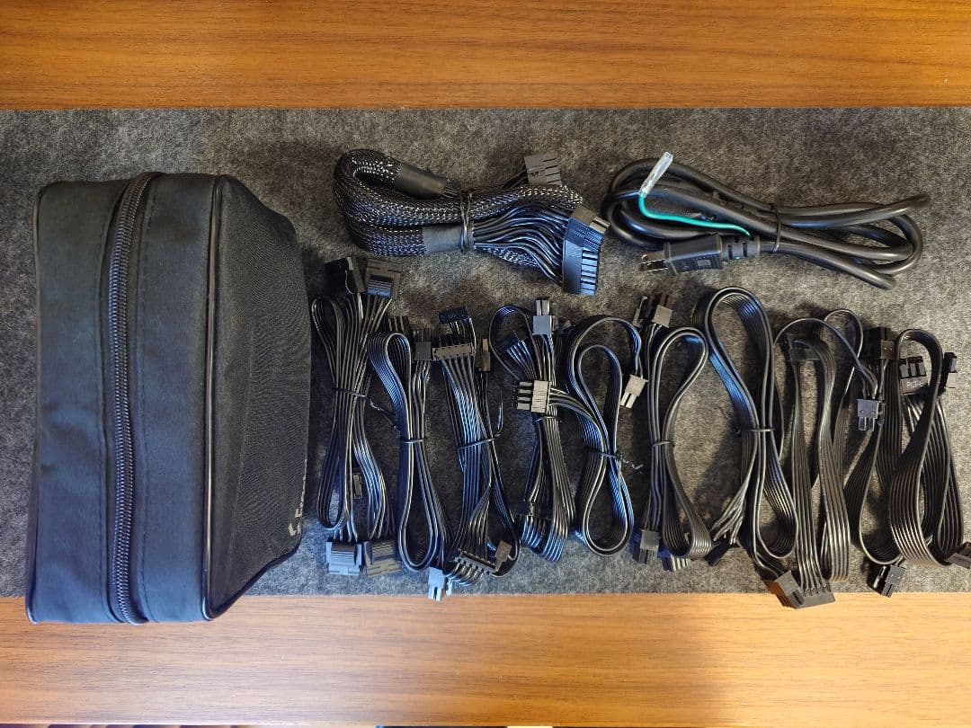 け*い様 Fractal Ion+ 2 Platinum 860W 電源ユニット