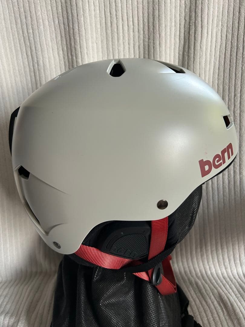 最終価格bern クリーム色XXL