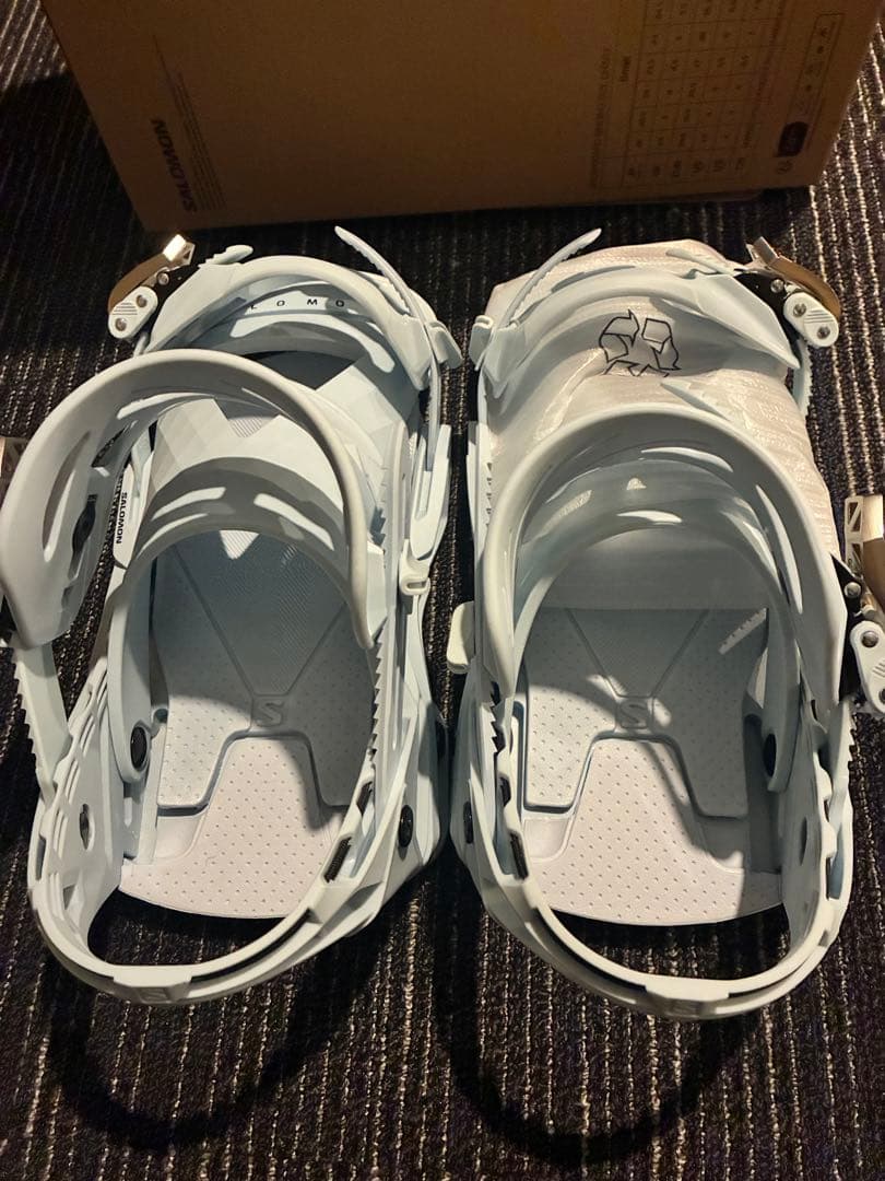 サロモン　ミラージュ 24-25