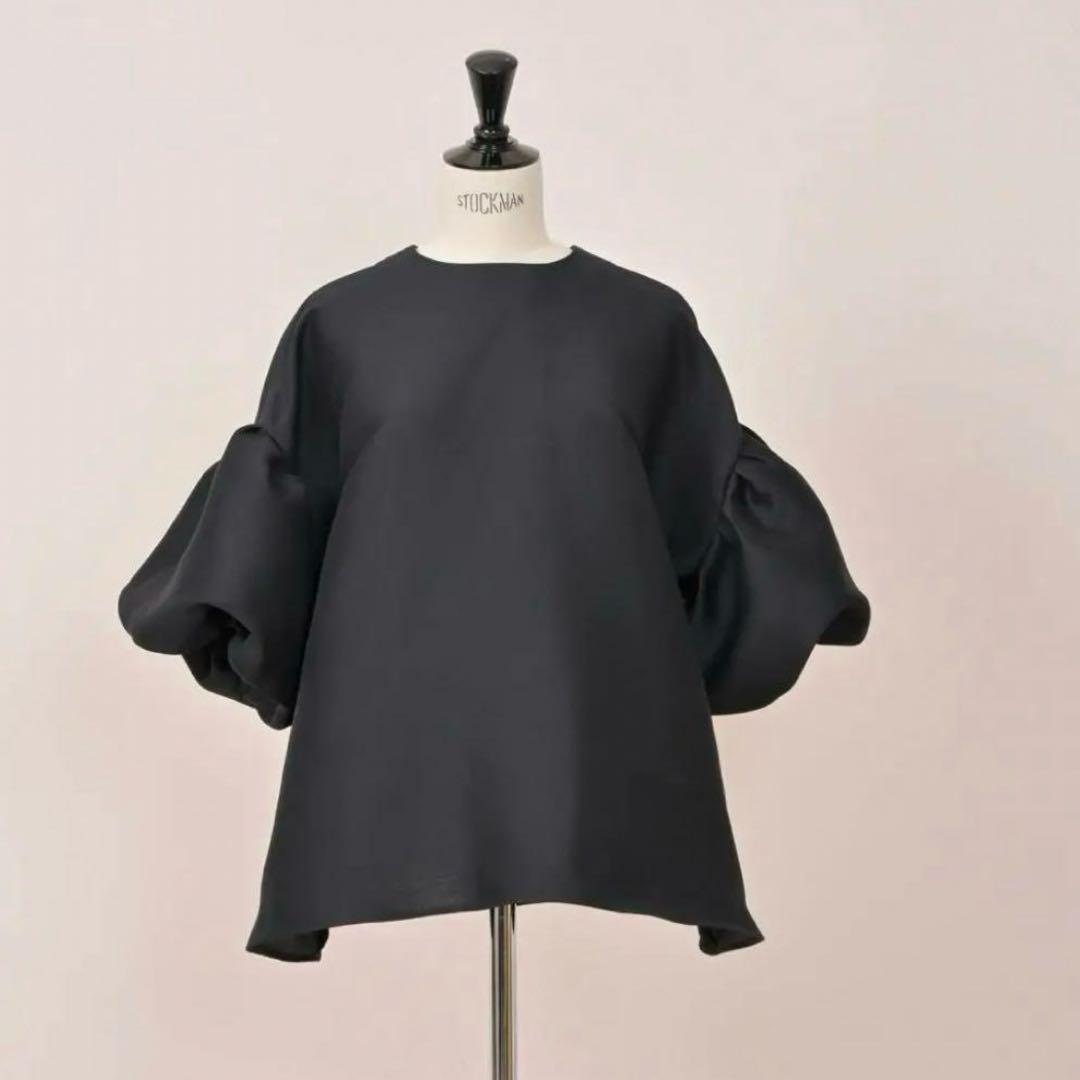 新品　試着のみ　Heve ヘイヴ WHIPバルーンスリーブBL ブラック