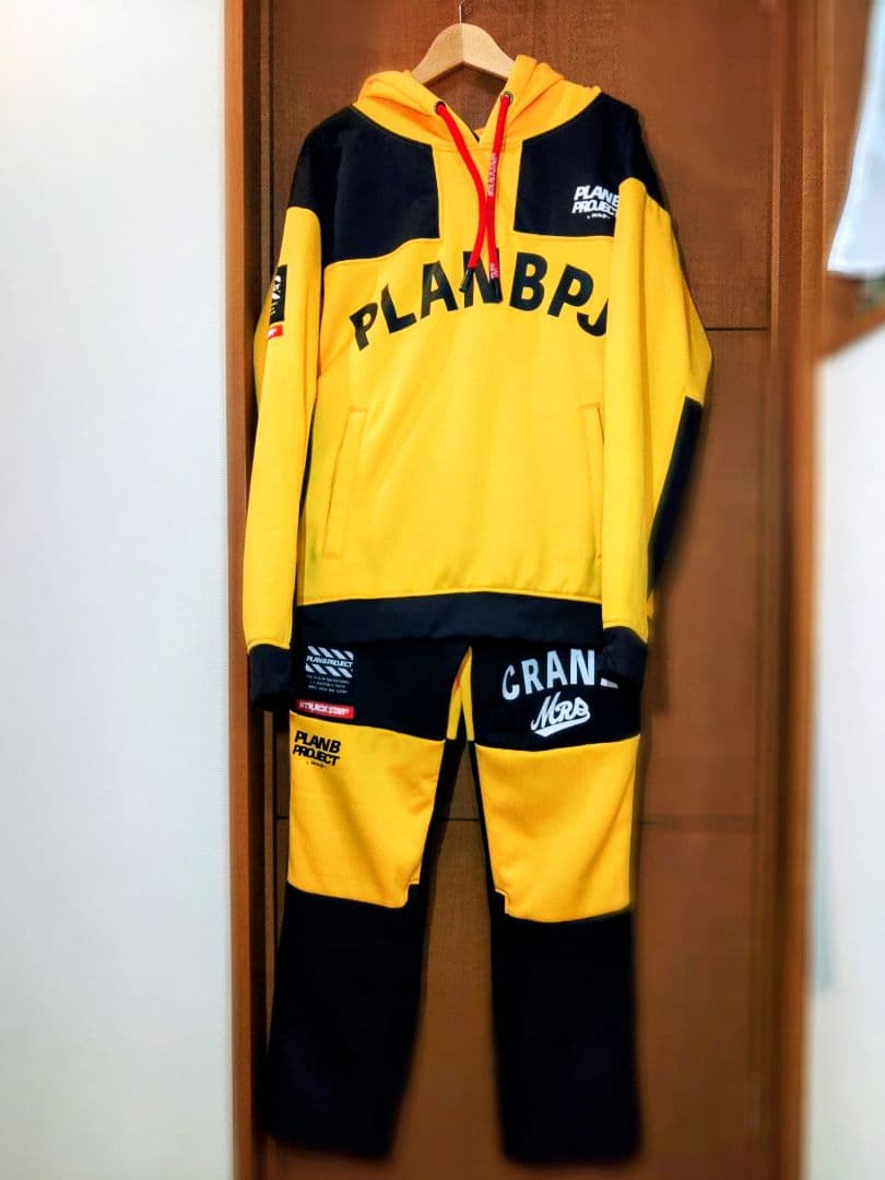最終値引き【美品希少】人気マウンテンロックスターPLANB上下Mコラボ