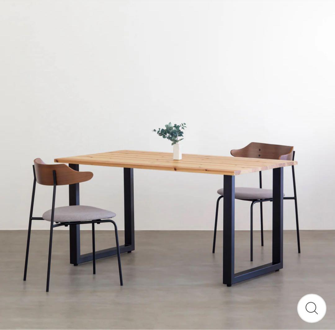 【週末値下げ】 無垢杉材ダイニングテーブル ティシュトレイ付き