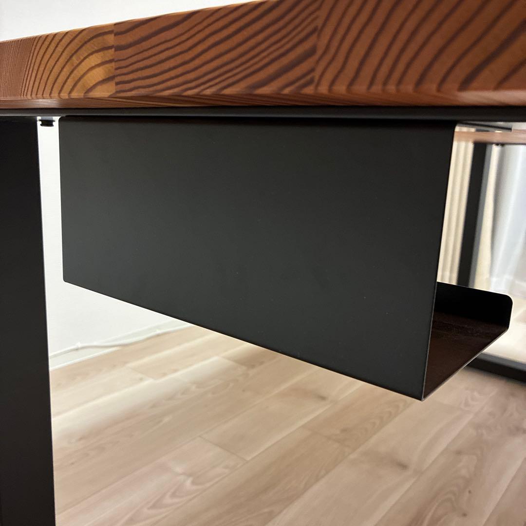 【週末値下げ】 無垢杉材ダイニングテーブル ティシュトレイ付き