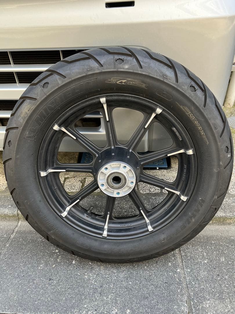 ハーレーダビットソン　スポーツスター　バイク　リアタイヤ