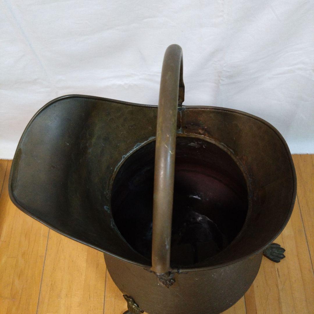 ビンテージ、アンティーク　真鍮製コールバケツ猫脚