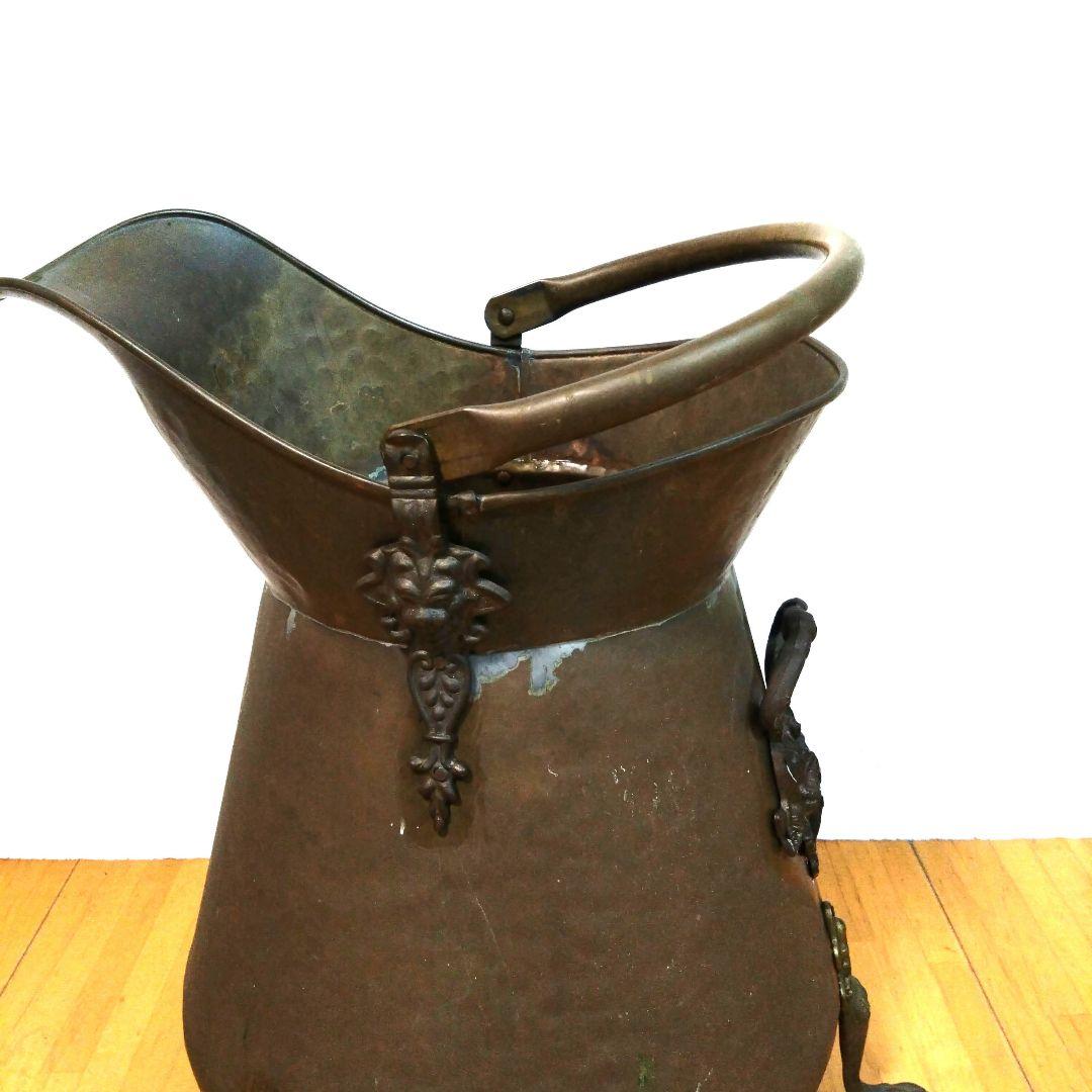 ビンテージ、アンティーク　真鍮製コールバケツ猫脚