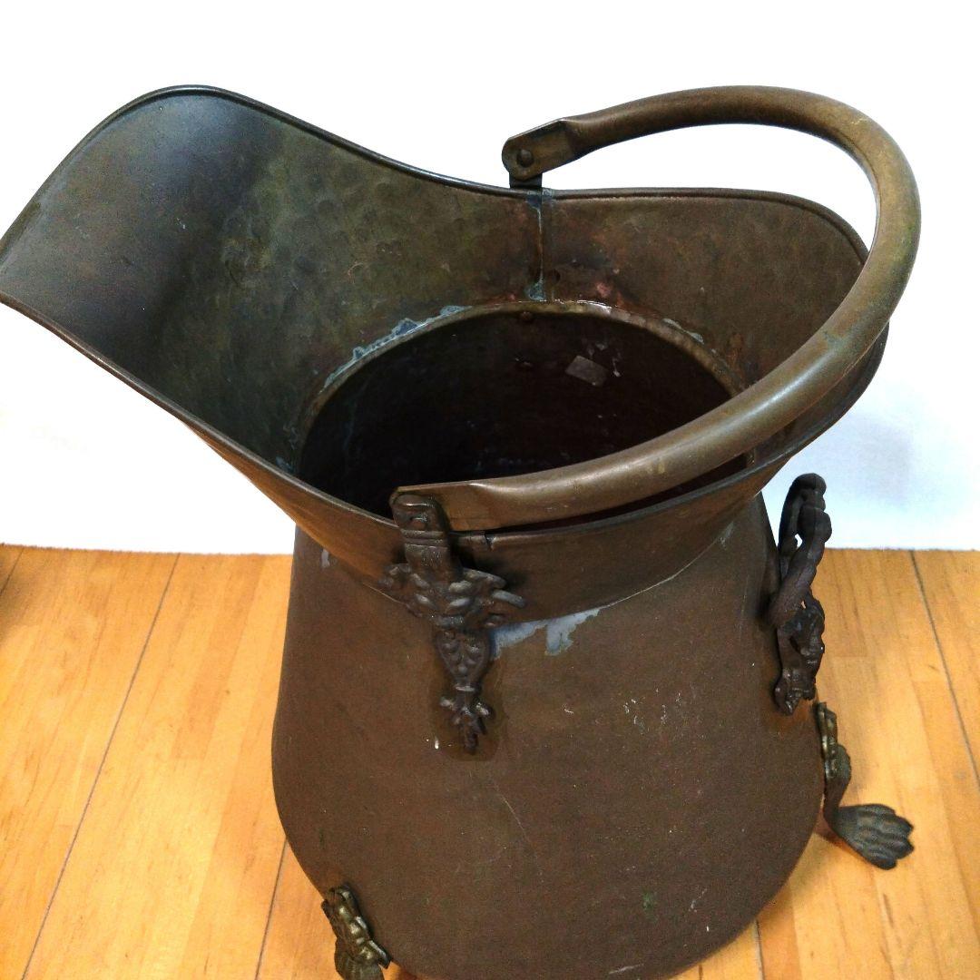 ビンテージ、アンティーク　真鍮製コールバケツ猫脚