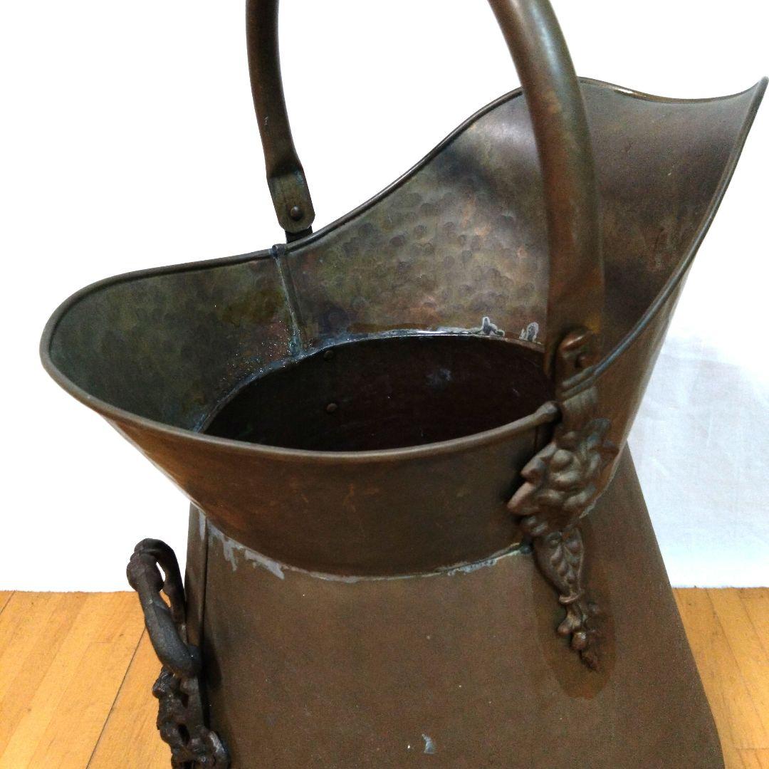 ビンテージ、アンティーク　真鍮製コールバケツ猫脚