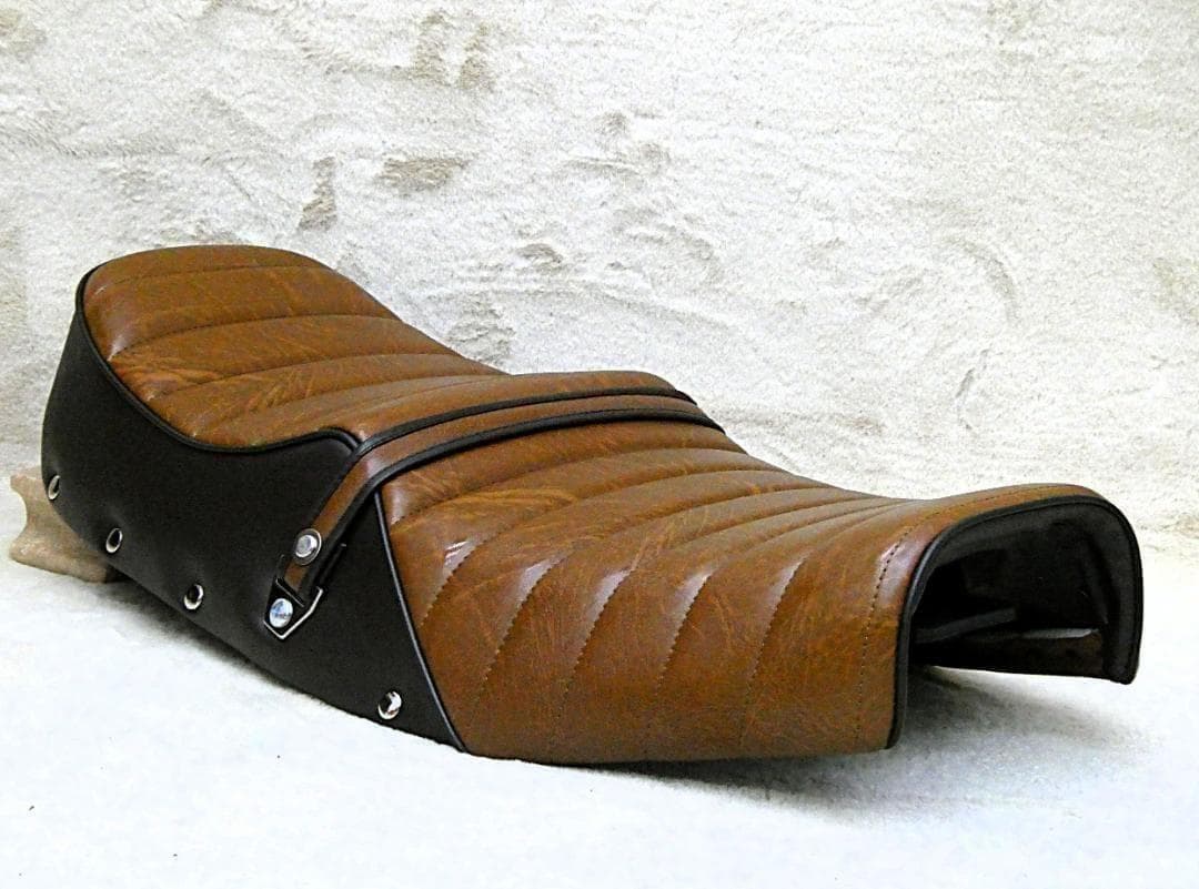 ホーク2　シート　茶　ツートン　ボタン/レザーCB250T