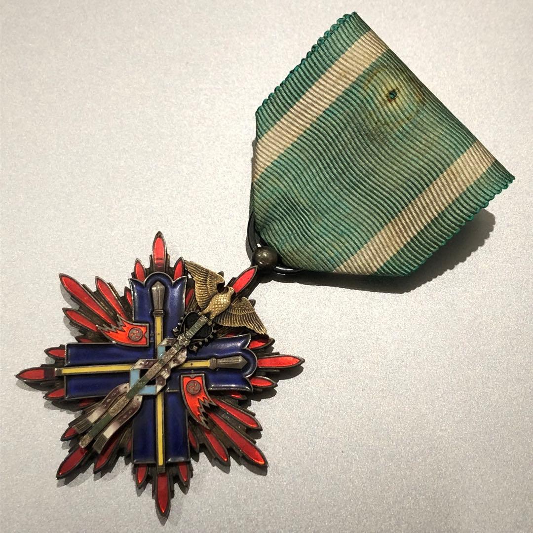 【送料無料・ジャンク】 日本軍 陸軍 海軍 記章 徽章 功五級金鵄勲章 本体のみ