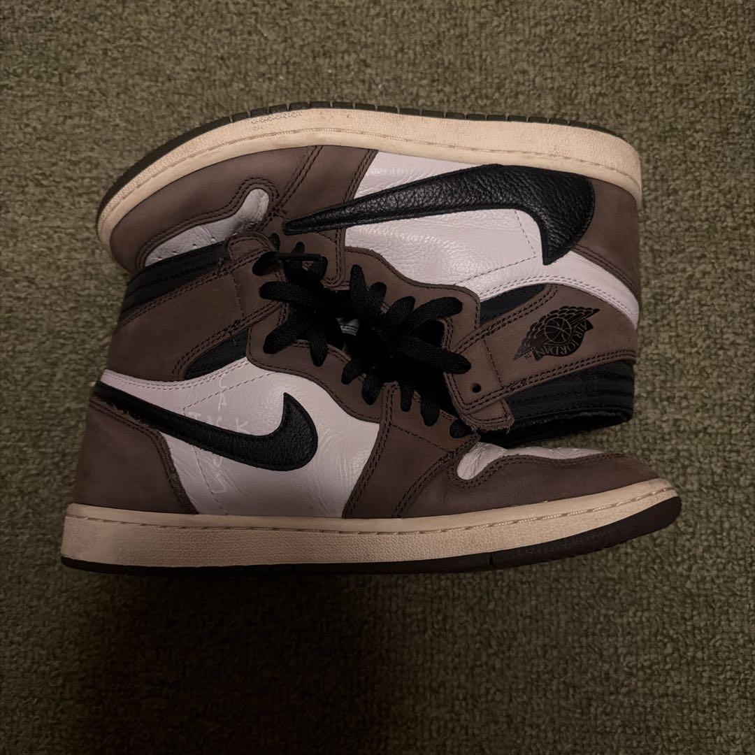 Travis Scott × Nike Air Jordan 1