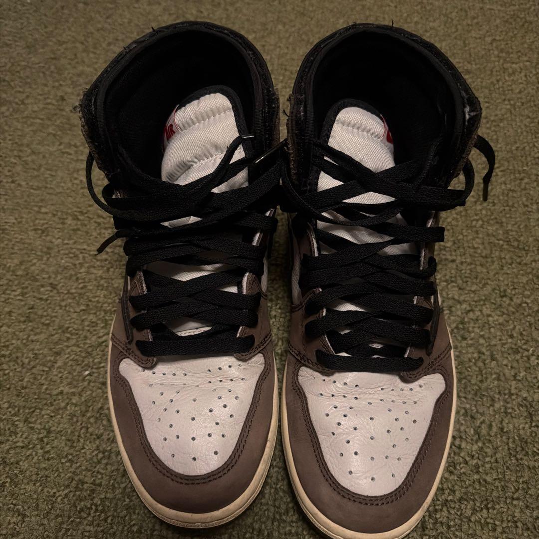 Travis Scott × Nike Air Jordan 1