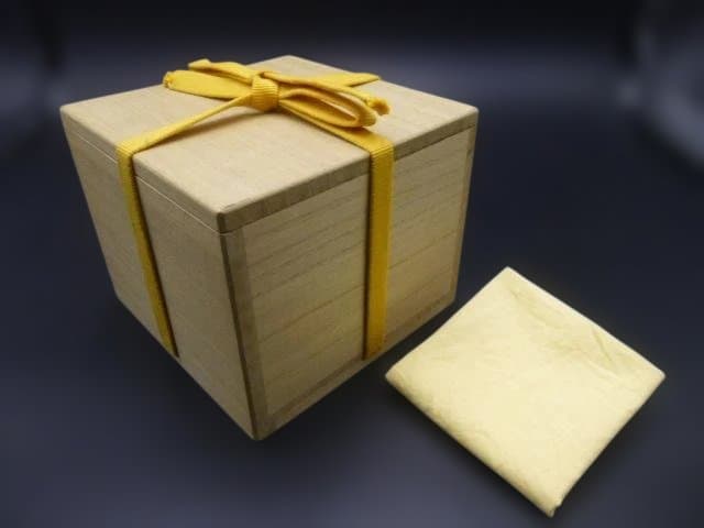 楽吉左衛門　十五代　直入　黒茶碗／共箱／銘「弁慶」／表千家十四代　而妙斎極め箱