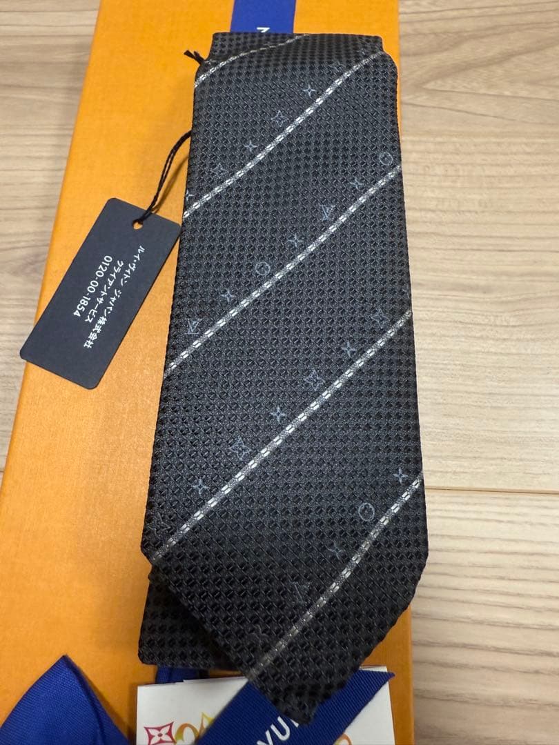 【美品/未使用】ルイヴィトン ネクタイ M76305